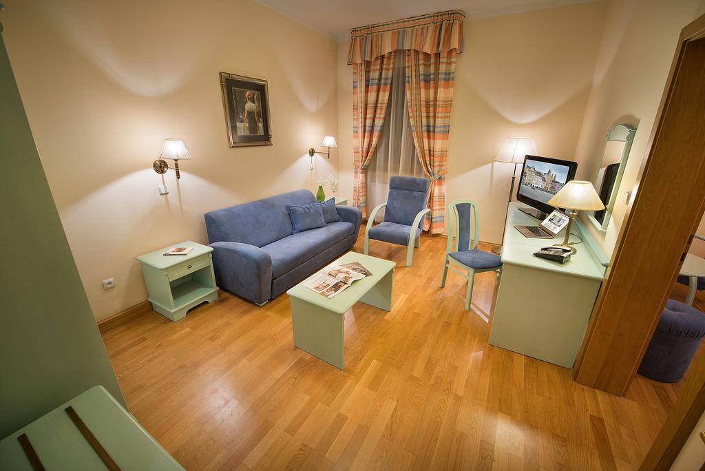 Old Town Bed & Breakfast Budweis Exterior foto